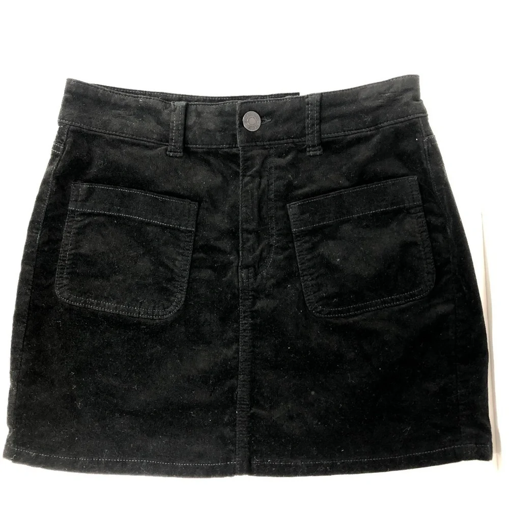NWT American Eagle Outfitters High-Rise Mini Velvet‎ Skirt Black Super Stretch - Picture 3 of 9